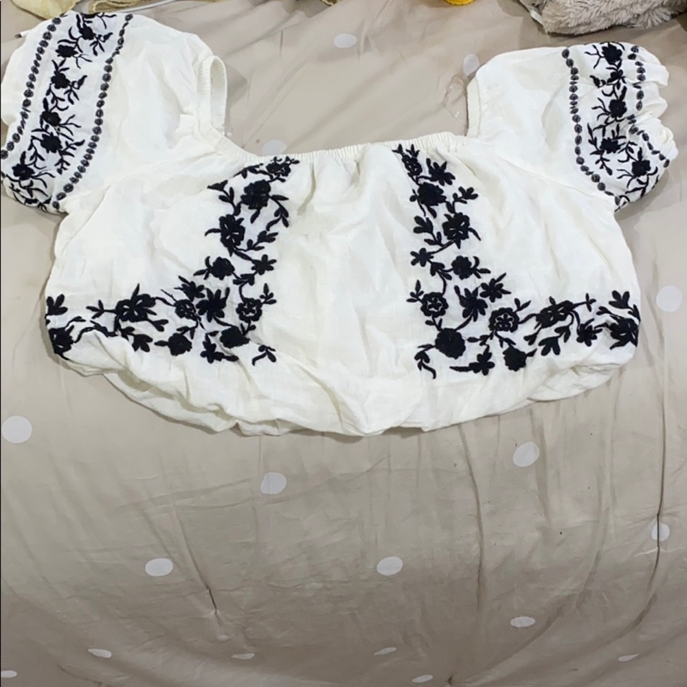 American Eagle off the shoulder top